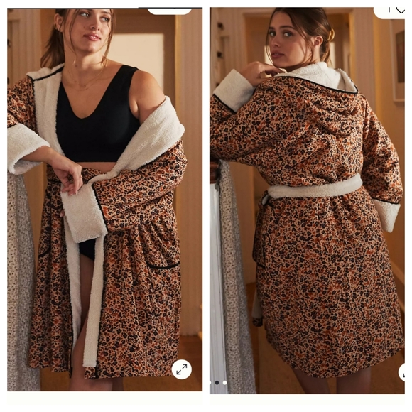 Anthropologie Other - Anthropologie Plus Size Leopard Print Sherpa Robe Size 1X NWT